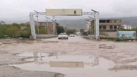 گلایه باشندگان ایبک سمنگان از خرابی سرک دریاخان