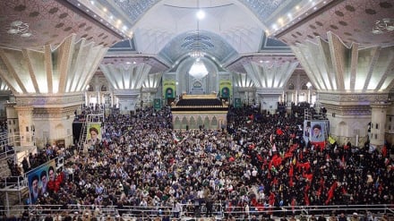 Wairani wamuenzi Mwasisi wa Jamhuri ya Kiislamu Imam Khomeini katika kumbukumbu ya miaka 37 tangu kuaga dunia 