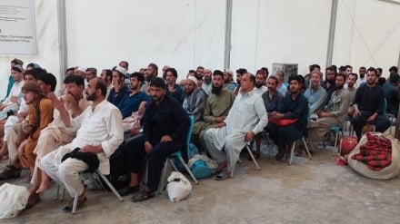 د پاکستان له بندخونو ۴۸۵ افغان کډوال ازاد او خپل هېواد ته ستانه شول