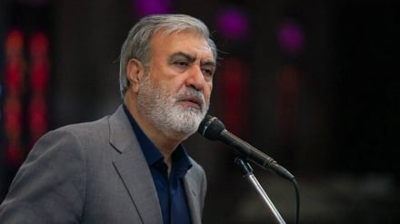      د امریکا ولسمشر د خولې له شخړې  او ګواښونو پرته بله لاره نه لري 