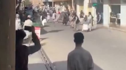 تجمع مردم هرات در اعتراض به محدودیت‌ها علیه زنان به تنش کشیده شد