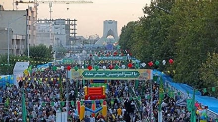 Matembezi ya kilomita 10 katika Siku Kuu ya Ghadir jijini Tehran