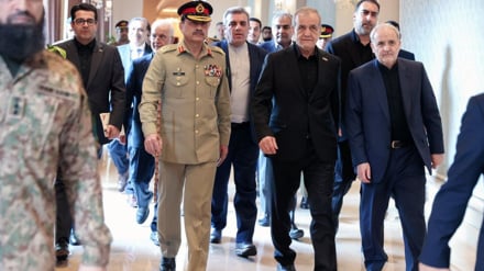 Pezeshkian dhe komandanti i ushtrisë së Pakistanit theksojnë zhvillimin e bashkëpunimit dhe forcimin e sigurisë rajonale