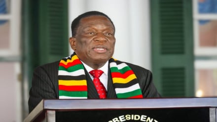 Rais wa Zimbabwe asaini sheria ya kuongeza muda wa kubaki madarakani kwa miezi 2 mingine 