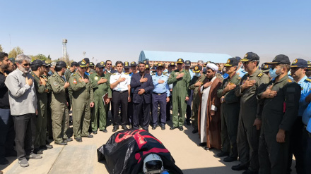 Su-24 Kahraman Pilotu'nun Naaşı İran'a Getirildi
