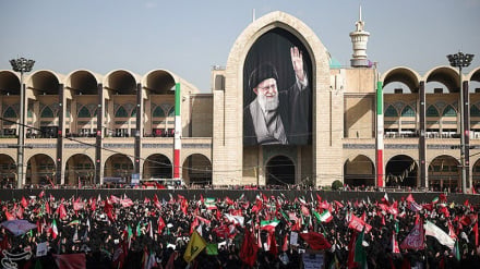 The Guardian: Pemakaman Pemimpin Syahid Iran, Pentas Perlawanan dan Tuntutan Pembalasan