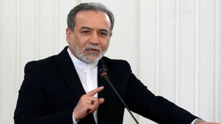 عراقچی: با وجود تهدیدها، مذاکرات توافق نهایی آغاز نمی‌شود