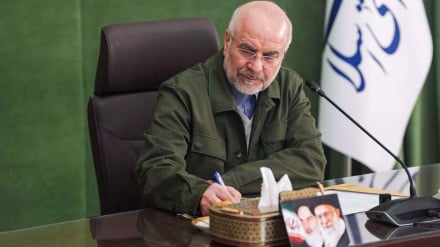 Spika wa Bunge la Iran awahimiza Wairani kuhudhuria mazishi ya Kiongozi shahidi na kudai kisasi