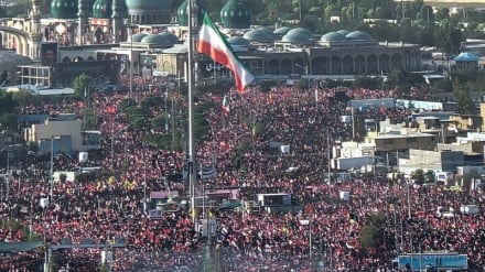 Al-Mayadeen: Funerali i udhëheqësit të martirizuar të Revolucionit Islamik me miliona njerëz, ishte një simbol i disfatës së Trump