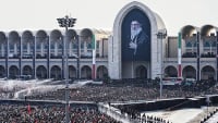 Totengebet für den Märtyrerführer Ayatollah Ali Khamenei
