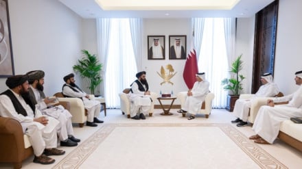 سفر متقی به قطر و ابلاغ تسلیت طالبان برای درگذشت امیر پیشین این کشور