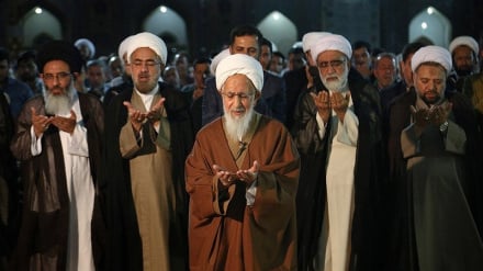 L'Ayatollah Javadi Amoli guiderà la preghiera funebre per la salma del Leader martire a Qom