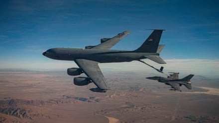 Apparent withdrawal of U.S. refueling aircraft following heavy Iranian strikes