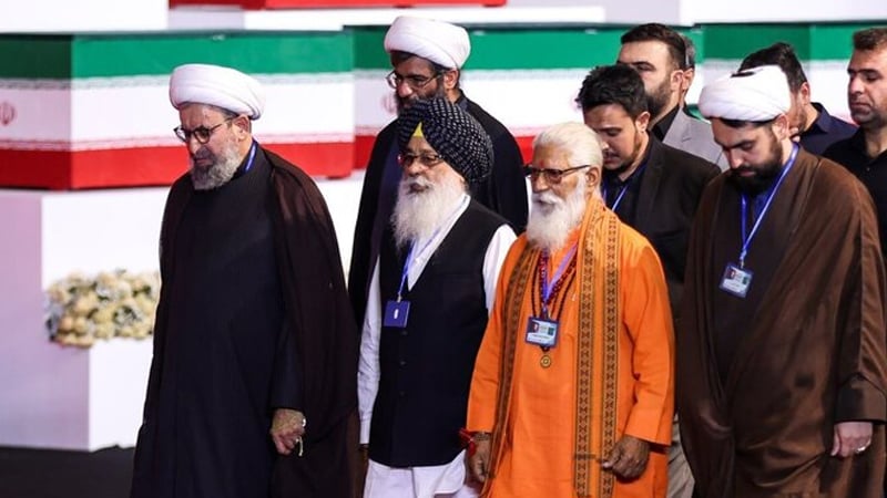 مهمانان خارجی در سوگ رهبر شهید اشک ریختند