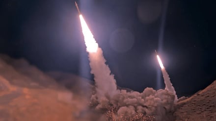 İran Devrim Muhafızları, Suriye'nin El-Tanf bölgesindeki düşman özel operasyon komuta merkezine sürpriz saldırı düzenledi