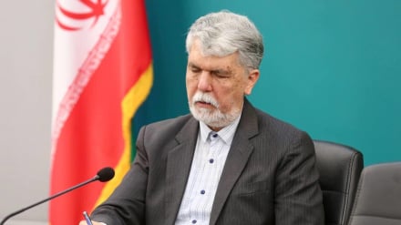 وزیر فرهنگ و ارشاد اسلامی ایران: ایرانیان با موشک و بمباران زمین‌گیر نمی‌شوند