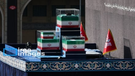 Ceremonia e funeralit publik për udhëheqësin martir të Revolucionit Islamik + Foto (2)