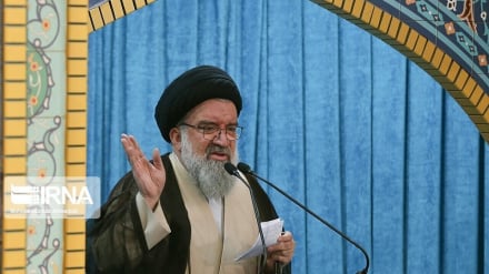 Ayatullah Khatami: Watu wa Iran wamesimama imara mitaani hadi ushindi wa mwisho