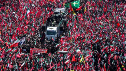 آمادگی ها برای شرکت افغانستانیها در مراسم تشییع رهبر شهید،پنجمین نشست بین المللی در کابل و ادامه تنش افغانستان و پاکستان
