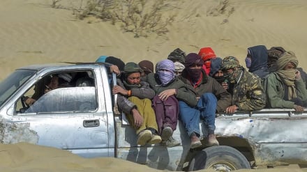 نیمروز کې د قاچاقي سفر پر مهال پنځه تنه مړه شوي او یو شمېر نور ورک دي+ږغیز راپور