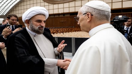 ܐܙܓܕܐ ܕܐܝܪܢ ܩ ܦܐܦ- ܦܠܫܐ ܕܬܪܐܡܦ  ܘ ܐܡܝܪܟܐ ܗܘܝܐ ܝܠܗ ܣܒܒ ܠܐ ܐܡܝܢܘܬܐ ܒܬܒܼܝܠ