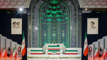 په تهران کې له  شهیدخامنه ای  سره د الوداع میلیوني دستورې پیل شوي 