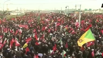 وداع حماسی مردم قم با پیکر رهبر شهید انقلاب/ از جمکران تا حرم حضرت معصومه (س)
