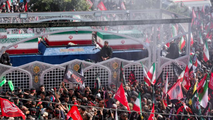 په تهران کې د شهید رهبر د جنازې مراسم+ انځورونه