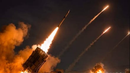 Schwere Schläge der iranischen Streitkräfte gegen US-Stützpunkte in der Region