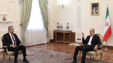 Dkt. Pezeshkian: Hakuna sababu wala mpaka unaoweza kuvunja uhusiano wa Iran na Iraq