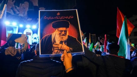 فضای سوگ و اندوه در شبکه‌های اجتماعی افغانستان به یاد امام شهید امت