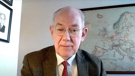 ג'ון מירשהיימר : טראמפ נואש ונאבק בכל הכיוונים