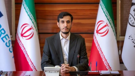   خبریال د واقعیت او د عامه افکارو  په څلور لاري کې ولاړ دی 