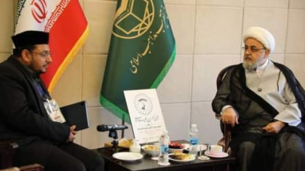 Dosen UB Wakili Indonesia di Forum Dunia Persatuan Islam di Tehran
