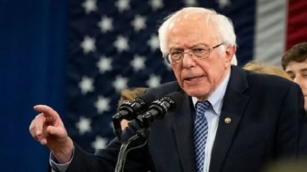 Sanders: Trump, el corrupto, ha arrastrado a EEUU a una guerra catastrófica
