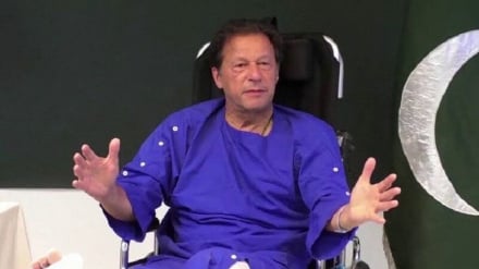 عمران خان به بیمارستان منتقل شد
