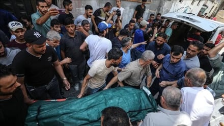 د غزې د دوو کورنیو اړوند د ۱۰۰ فلسطینیانو جنازې ادا شوې + ویډیو