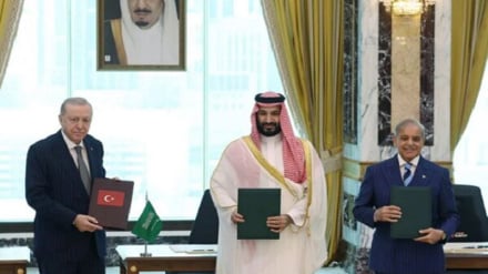 Parlemen Turki: Perjanjian Aliansi dengan Saudi-Pakistan Adalah Langkah Gila—Turki Akan Jadi 'Penjaga Bayaran'!