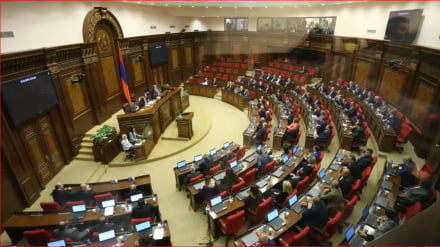 ՀՀ ԱԺ նոր գումարման նիստը մեկնարկել է առանց կաթողիկոսի օրհնության․ կառավարության և եկեղեցու միջև լարվածությունը շարունակվում է