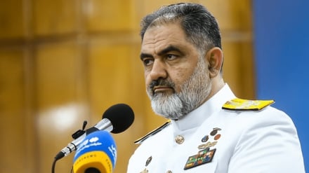 دریادار ایرانی: با همان روحیه شهدا از ایران دفاع می‌کنیم