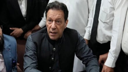 د پاکستان حکومت روغتون ته د عمران خان د لیږدولو د حکم د بیاکتنې غوښتنه کړې