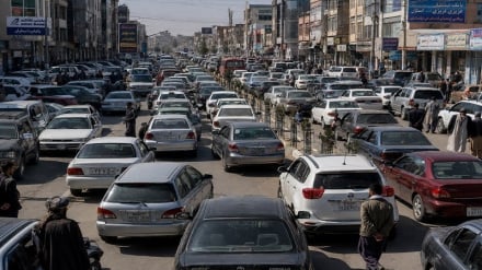 بحران نبود پارکینگ معیاری در هرات؛ سرک‌ها به توقف‌گاه مبدل شده‌اند