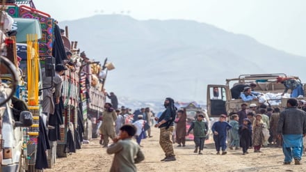 سختگیری‌ مرزبانان پاکستان در گذرگاه تورخم و معطلی مهاجران در گرمای شدید
