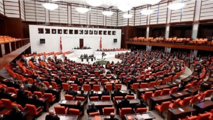 Diputados turcos: La firma del Acuerdo de La Meca contraviene la Constitución