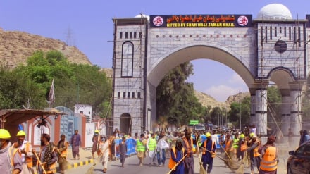 جلال‌اباد ښاروالۍ د ښار پاکولو لپاره ډله‌ییز «اشر» ترسره کړ