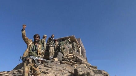 Jemenitische Kräfte erobern die Al-Aghbara-Bergkette mit Blick auf Bab al-Mandab