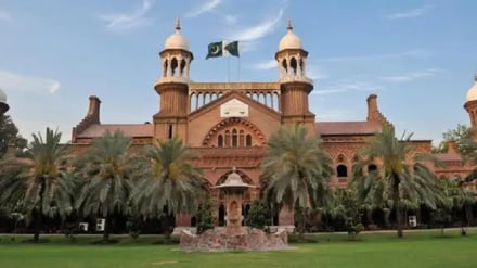 دادگاه عالی لاهور تعلیق اخراج دانشجویان پزشکی افغان را تمدید کرد
