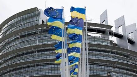 New York Times: Eropa Ragu Efektivitas Dana yang Digelontorkan ke Kyiv