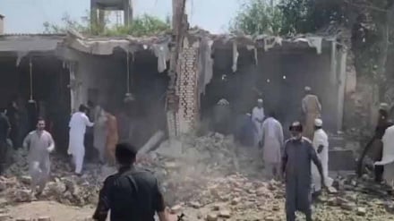  په کوهاټ کې په پولیس لاین کې په جومات کې ځان مرګی برید شوی د لسګونو کسانو وینه ئې بیا وبهوله 