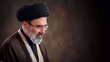 Kiongozi wa Mapinduzi: Iran haitarudi tena kamwe kwenye zile zama anazozitamani adui